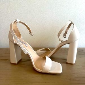 Steve Madden Women’s Tiaa Heeled Sandal size 7.5